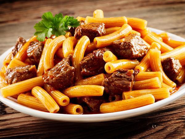 Nui Xào Bò, Bò Bít Tết & Cơm Chiên Quán Cô Ba