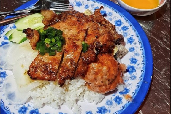 Cơm Tấm & Bún Riêu Cua 999