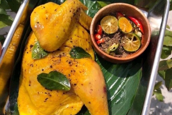 Mộc Lan - Chân Gà - Bánh Tráng - Gà Ủ Muối