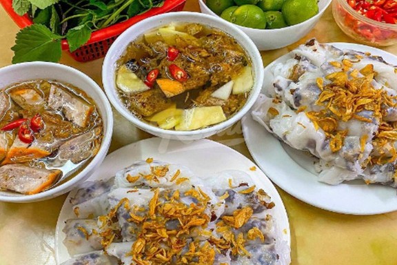 Quán Gà Ác Tần, Bánh Cuốn Nóng & Bún Chả - Khương Hạ