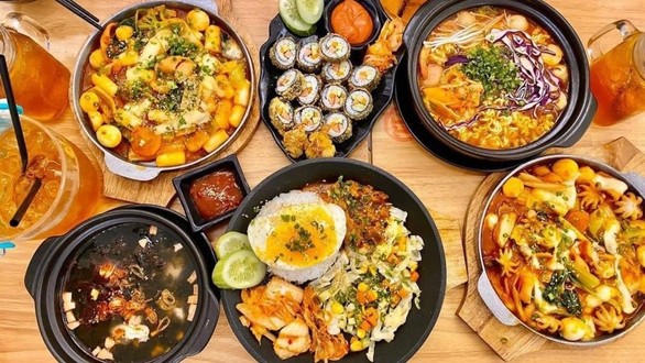 Nhà Hàng Hương Giang - Mỳ Cay, Cơm Niêu & Thịt Nướng - Đông Khê