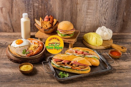 Bánh Mì Sài Gòn Phúc Hưng - 132 Trần Cung