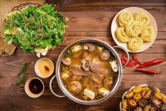 Lẩu Bò A Lý - Nguyễn Hữu Cảnh