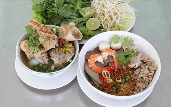 Hủ Tiếu Quỳnh - Đỗ Tấn Phong