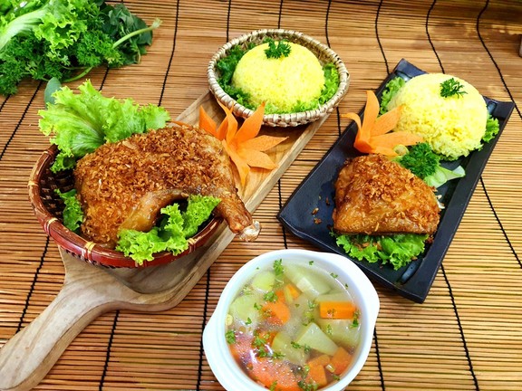 Cơm Chiên Văn Phòng A Phát - Ung Văn Khiêm