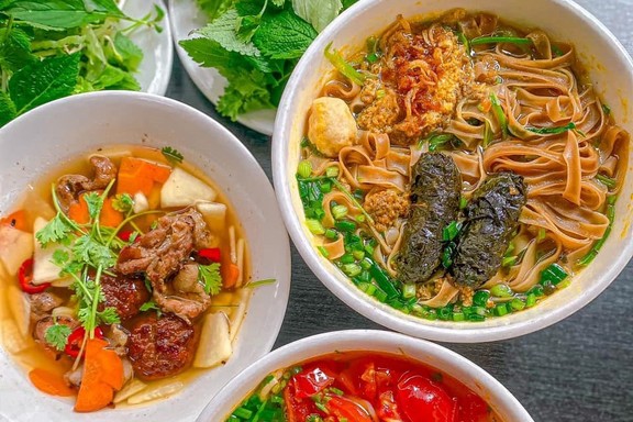 Thái Thanh Quán - Bún Chả, Bánh Đa Cua & Cơm Văn Phòng