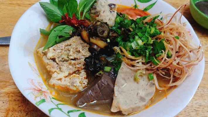 Bún Riêu Bà Phương Ú - Trần Văn Hoài