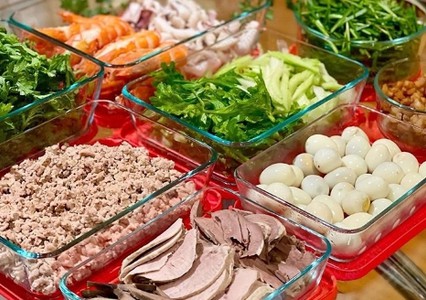 Huy Hoàng - Hủ Tiếu Nam Vang