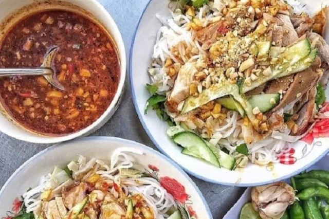 Bếp Huệ - Bánh Canh, Bò Kho & Bún Mắm