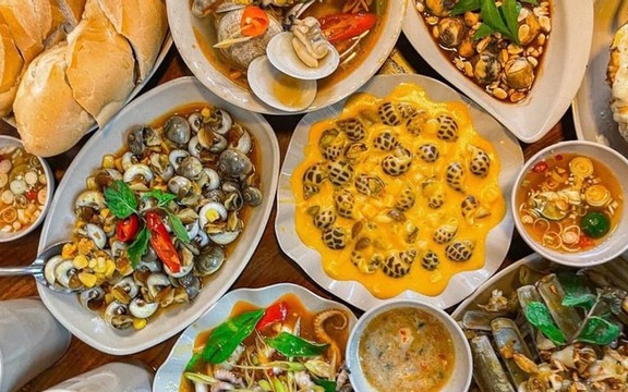 Hàu Cô Béo - Đường Số 10