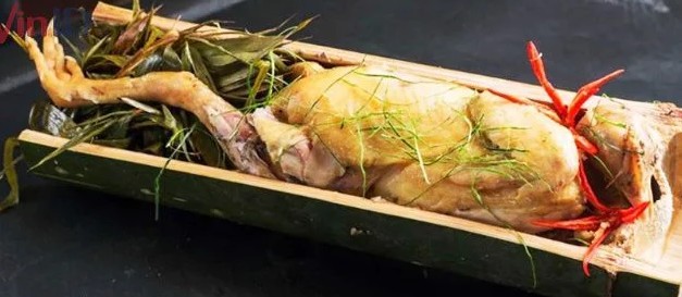 Gà Nướng Ống Tre - Phú Ông