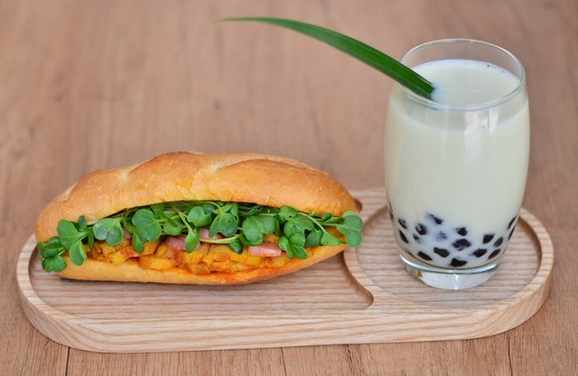 Bánh Mì Rau Mầm - Bánh Mì, Xôi, Sữa Hạt, Cà Phê - Cách Mạng Tháng 8