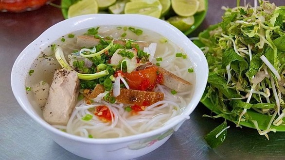 Hà Phương Quán - Bún Cá, Bún Sứa Chả Cá Nha Trang & Sinh Tố Nước Ép