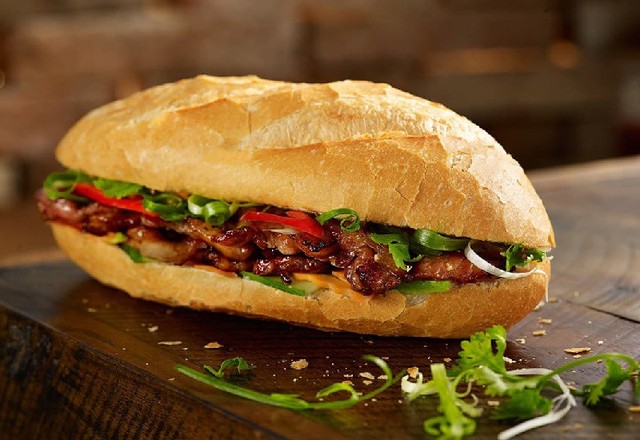 Lam - Bánh Mì & Súp - Ngô Thời Nhiệm