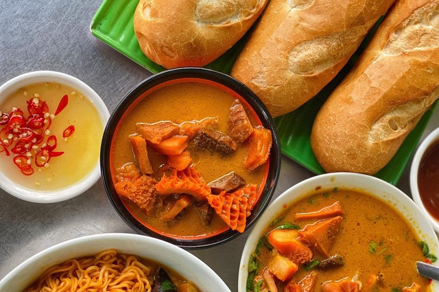 Phá Lấu Bò - Cao Ốc B Ngô Gia Tự