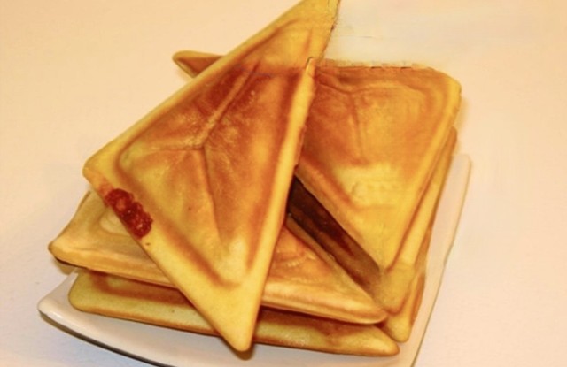 Chân Gà & Bánh Hotdog Lê Thảo - 133 Trần Phú