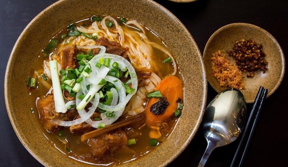 Bánh Mì Bò Kho - Cô Hai