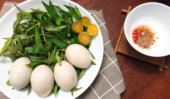 Trúng Vịt Lộn, Cút Lộn Rang Me - Tăng Bạt Hổ