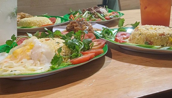 Cơm Gà Xối Mỡ Minh Phát - Đường 18B