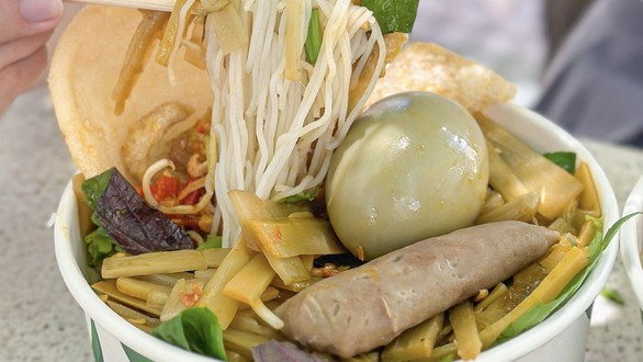 Tạp Hóa Bà Thư - 36 Lê Công Kiều