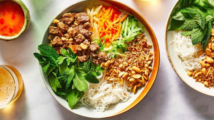 Bếp Cô Sáu - Bánh Hỏi Thịt Nướng & Bún Thịt Nướng