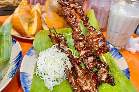 Chân Gà Nướng Ty Mập - Vườn Chuối