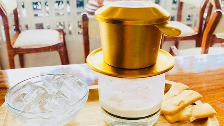 Gold - Coffee & Trà Sữa - 7 Lê Quang Đạo