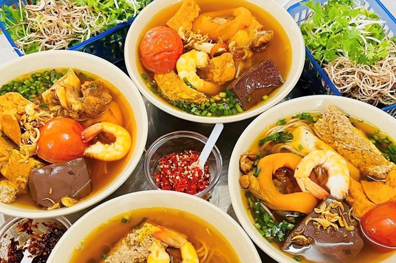 Trung Thuỷ - Bún Riêu Cua Sài Gòn