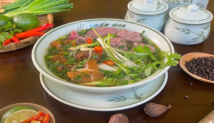 Trần Gia - Phở Bò Tráng Tay - Khu A Geleximco