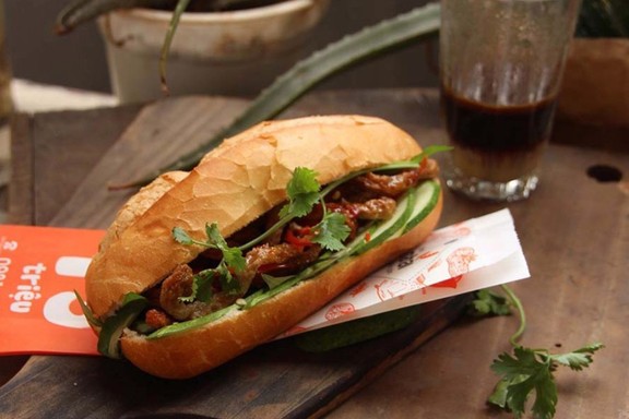 Má Hải - Bánh Mì & Trà Sữa, Latte - Nguyễn Trãi