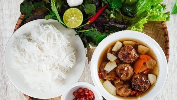 Bún Chả - Phở Gà Ta Họ Đỗ
