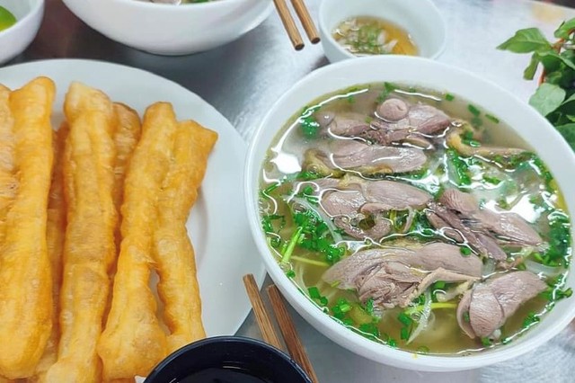 Phở Hưng - Phở Gà & Phở Bò Sốt Vang