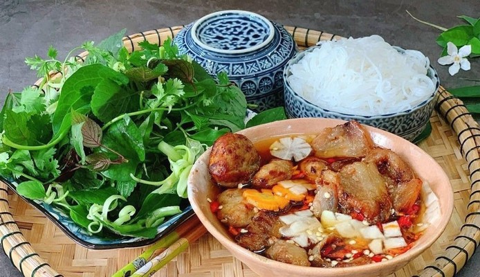 Quán 79 Bún Chả Quạt Hà Nội