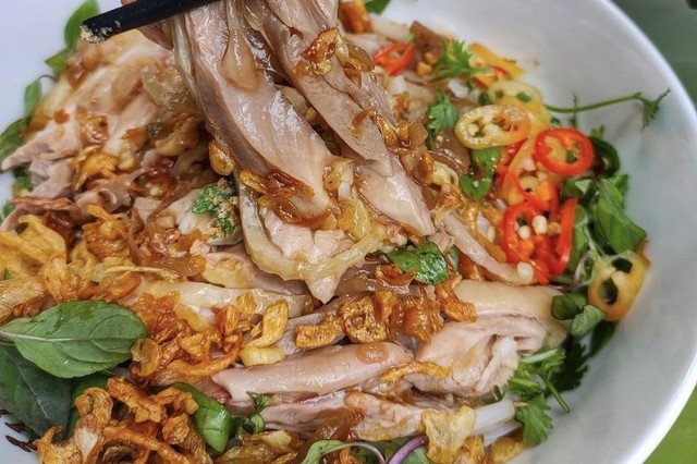 Phở Gà Ta Hiệp Gà - Phở Trộn & Bún Gà Măng Mọc - 41 Hoàng Thế Thiện