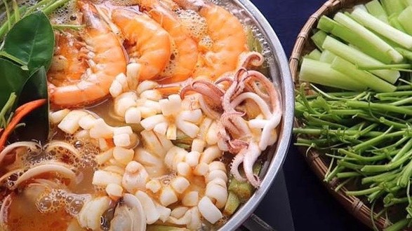 Ẩm Thực Làng Gió - Nguyễn Văn Cừ