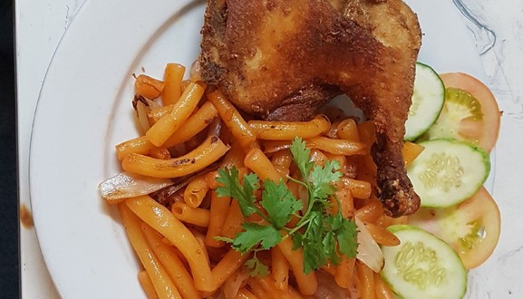 CƠM ĐỎ GÀ RÁN - CƠM HUÊ - KỲ