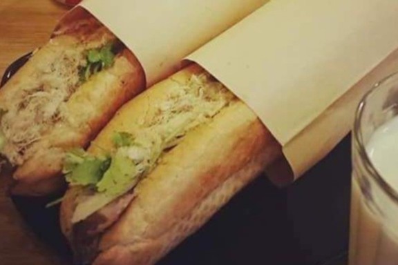 Bánh Mì Heo Quay Nguyen - Nguyễn Chí Thanh