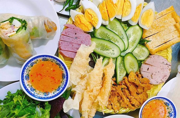 Khải Đăng - Bánh Cuốn Tây Sơn Bình Định 5