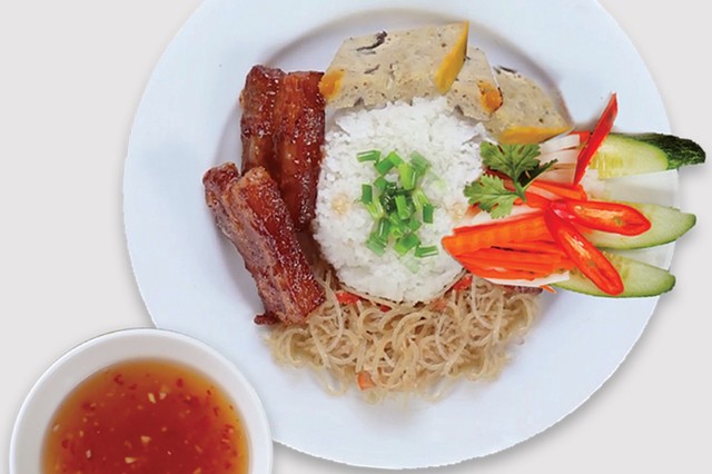 Hủ Tiếu Mực & Sườn Non - Bảo Thanh