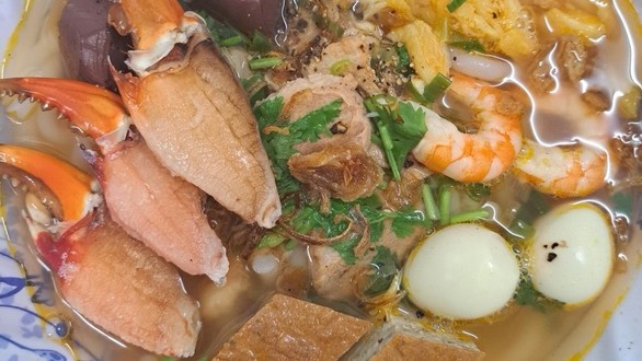 Bánh Canh Hồng Nhanh - Nguyễn Văn Linh