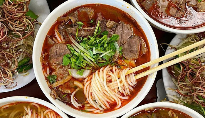 Bún Bò Bà Đát - Ông Ích Khiêm