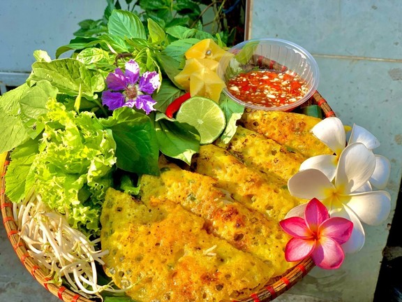 Bánh Xèo Cô Nương Miền Trung - 22 Bùi Thế Mỹ