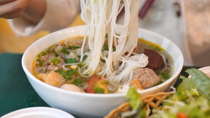 Bún Riêu Đăk Lăk - Bin Báo - 38A Trần Bình Trọng