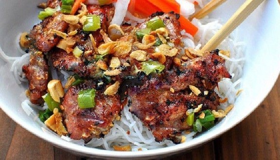 Cô Sáu - Cơm Tấm & Bún Thịt Nướng