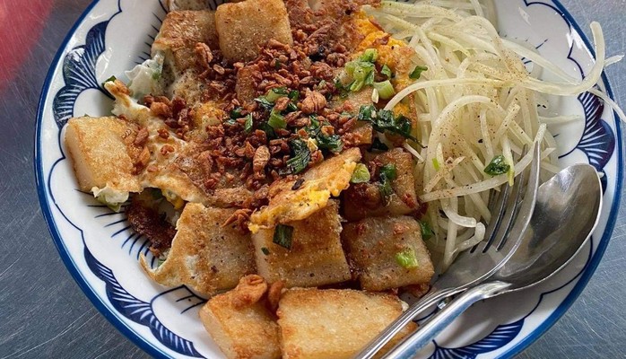 Bột Chiên Anh Trọc C12 - Bột Chiên & Mì Xào - Xóm Chiếu