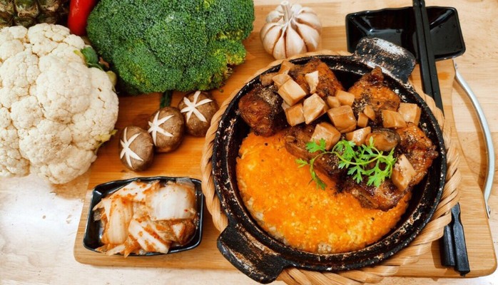 Cơm Niêu LoBi Singapore Văn Phòng, Sinh Viên - Cơm Niêu - Nguyễn Văn Cừ