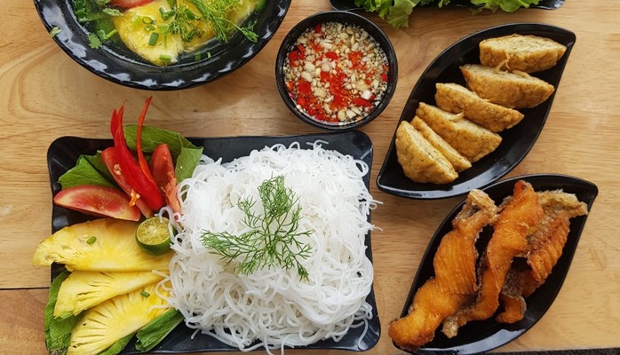 Quán Ngon 102 - Bún Cá Chấm - Lương Yên
