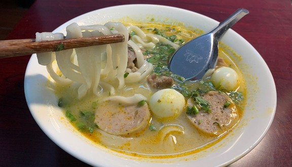 Bánh Canh O Mơ - Cháo Canh, Súp Lươn & Bánh Bèo Miền Trung - Nguyễn Ngọc Vũ