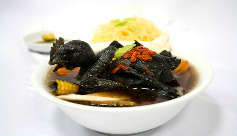 Quán Nhà Minh Long - Gà Tần Thuốc Bắc & Táo Đỏ - Quan Nhân