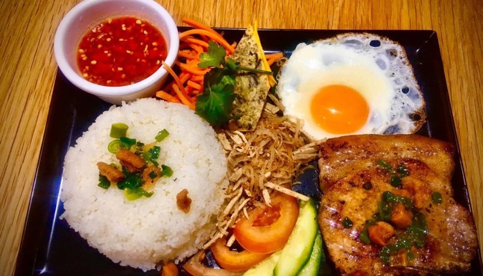 Cơm Tấm Tuấn Em - Cơm Sườn - Bến Vân Đồn